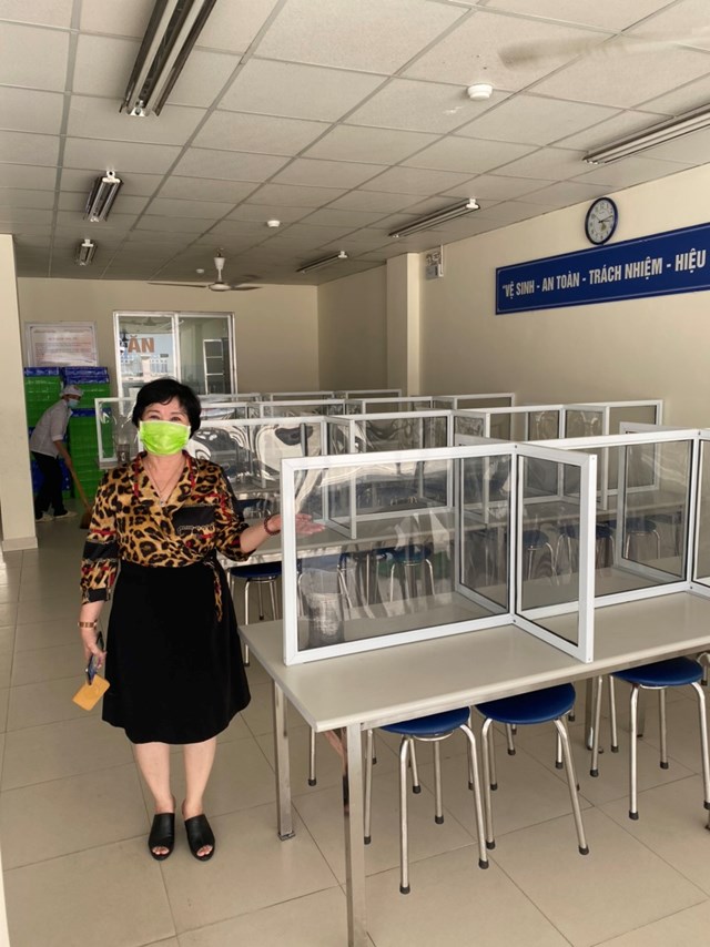 Công ty CP Bánh mứt kẹo Bảo Minh: Vệ sinh an toàn thực phẩm là nhiệm vụ số 1 2 ba ngo thi tinh gioi thieu he thong nha an phong chong dich covid 19 cua cong ty