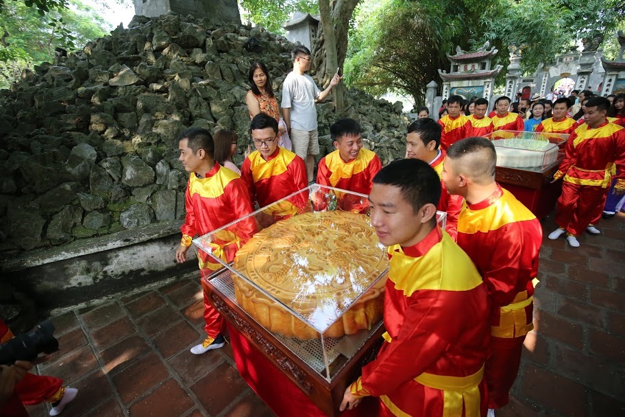 Bảo Minh thiết lập Kỷ lục Cặp bánh Trung thu cho Tết Đoàn viên 2019 nhiều dấu ấn 5 banh trung thu bao minh ky luc 10