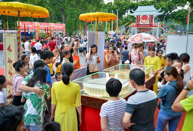 Bánh kẹo Bảo Minh cùng cặp bánh trung thu kỷ lục Việt Nam 3 dantri finaldocx 1566985893745