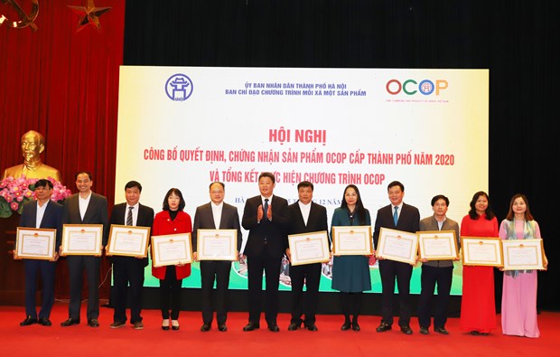 Bảo Minh nhận Giấy chứng nhận OCOP và hoa vì có sản phẩm tiềm năng 5 sao 2 img 1418