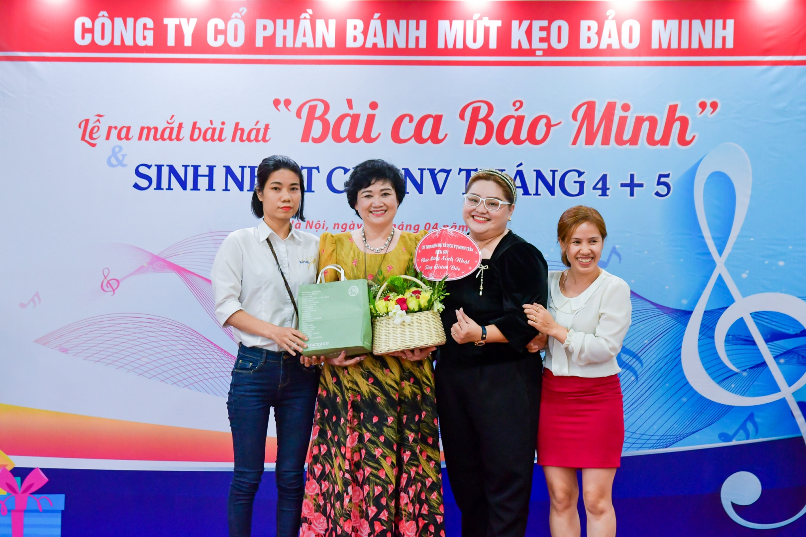 Bảo Minh ra mắt ca khúc Bài ca Bảo Minh và tiệc sinh nhật cho CBCNV 6 mkt 6322