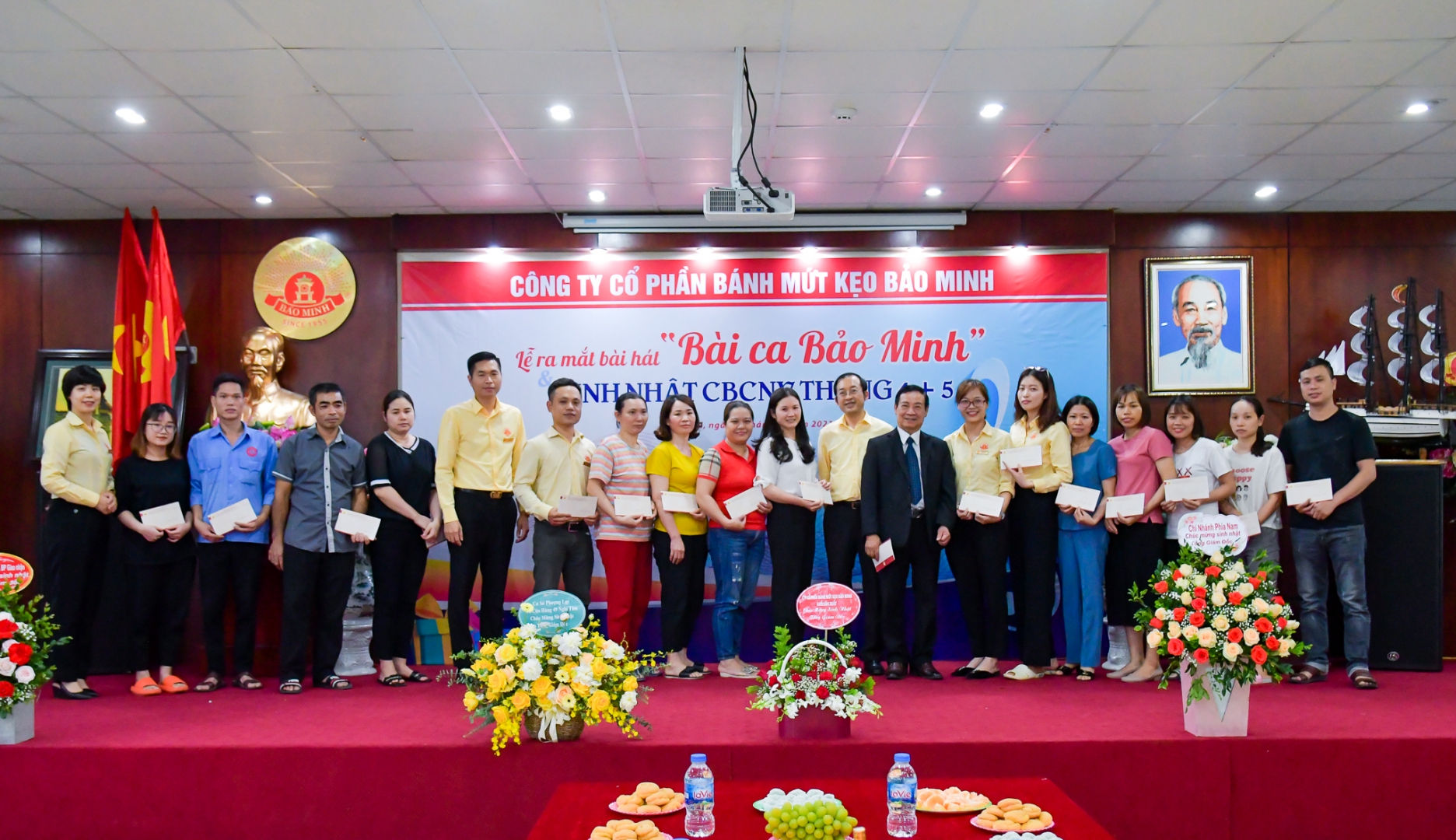 Bảo Minh ra mắt ca khúc Bài ca Bảo Minh và tiệc sinh nhật cho CBCNV 5 mkt 6405