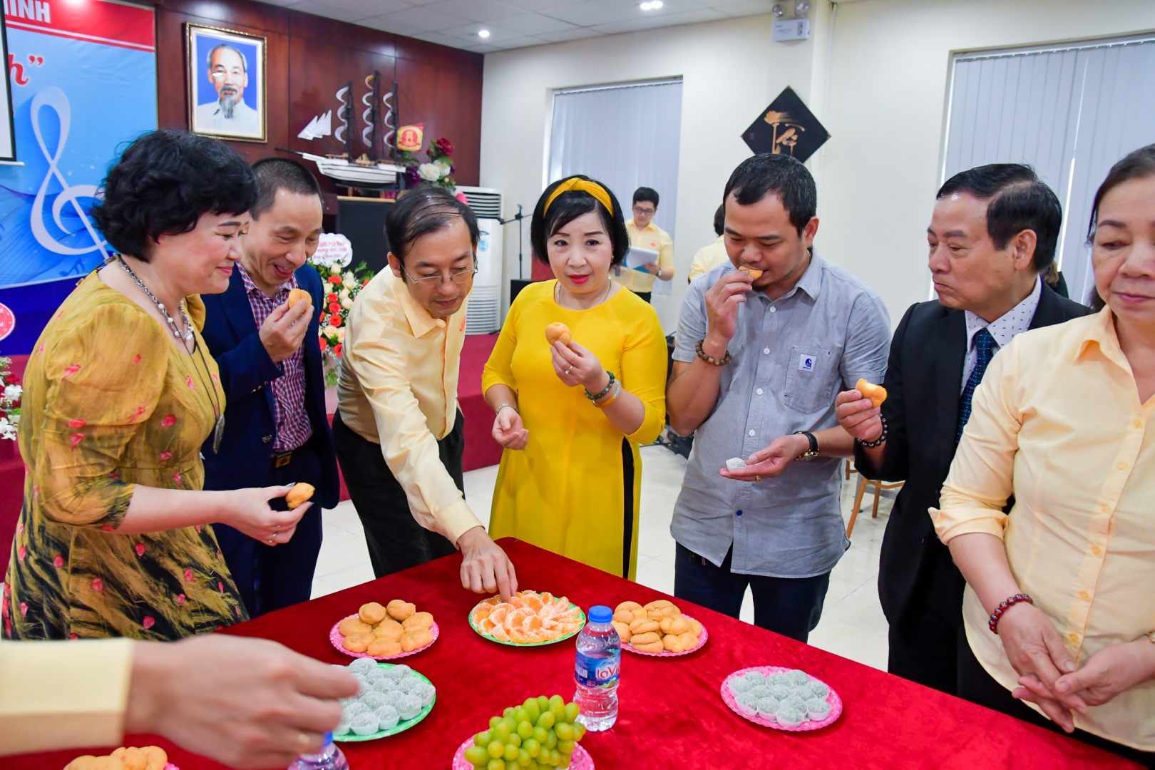 Bảo Minh ra mắt ca khúc Bài ca Bảo Minh và tiệc sinh nhật cho CBCNV 11 mkt 6459