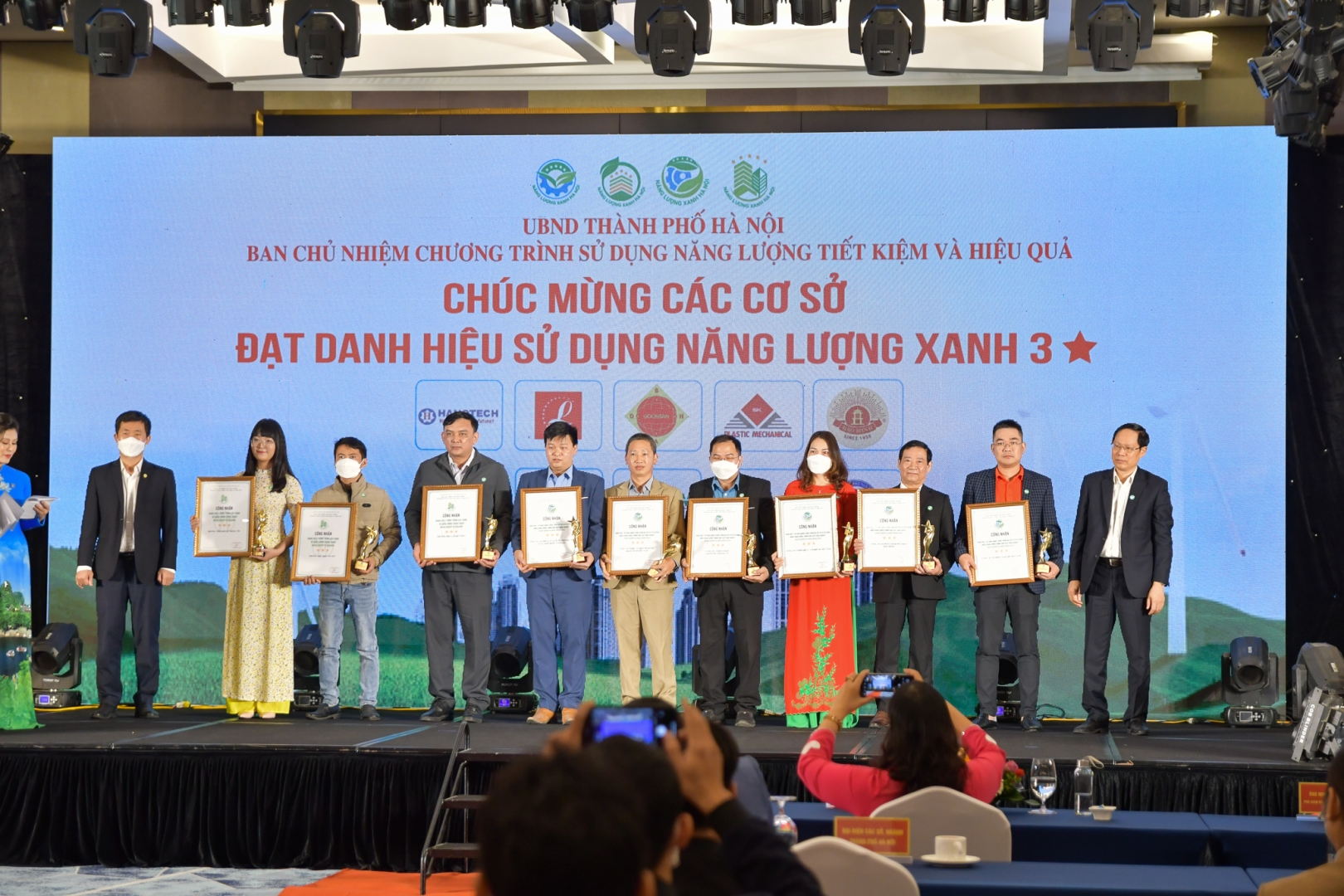 Bảo Minh đạt Danh hiệu Sử dụng năng lượng xanh 3 sao 1 mkt 8670