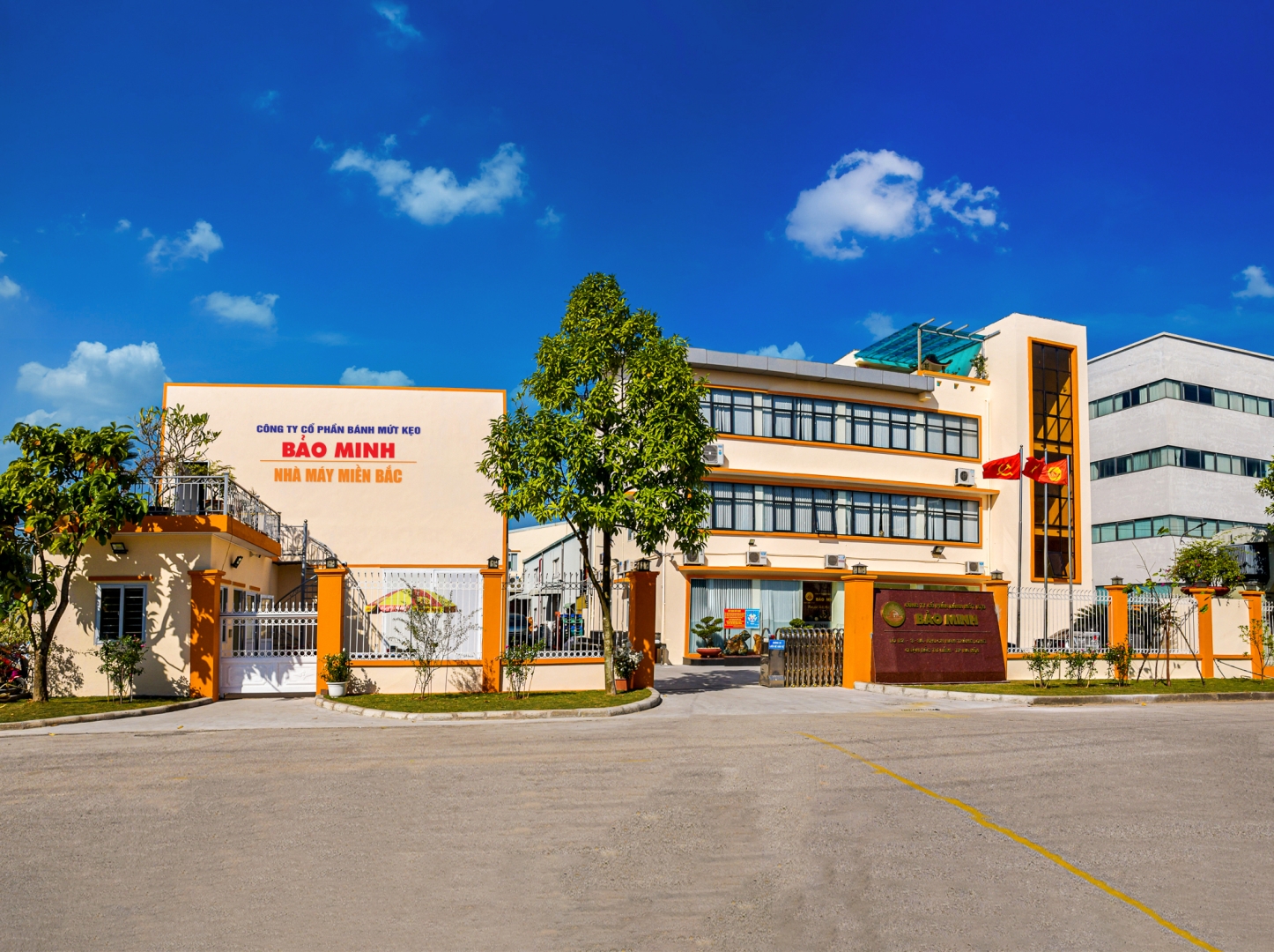 nha may moi