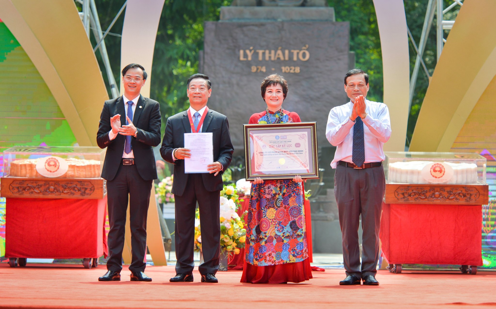 Nghệ nhân Ngô Thị Tính - TGĐ Công ty CP Bánh mứt kẹo Bảo Minh: Nỗ lực đưa ẩm thực Việt ra thế giới 2 nhankyluccapbanhlonnhatvietnam