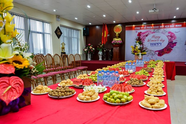 Bảo Minh tổ chức Chương trình kỷ niệm ngày Quốc tế phụ nữ 8/3 và Sinh nhật cho CBCNV sinh tháng 1,2,3 3 p17sinh nhat 2 1