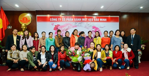 Bảo Minh tổ chức Chương trình kỷ niệm ngày Quốc tế phụ nữ 8/3 và Sinh nhật cho CBCNV sinh tháng 1,2,3 8 p17sinh nhat 8