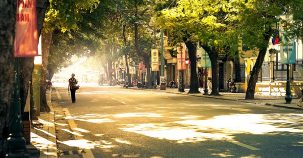 Mùa hạ “gõ cửa” Hà Nội bằng những cơn mưa rào 1 mưa rào