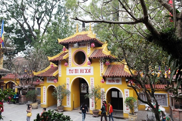 Những ngôi chùa nổi tiếng linh thiêng tại Hà Nội để cầu may năm mới 1 chùa