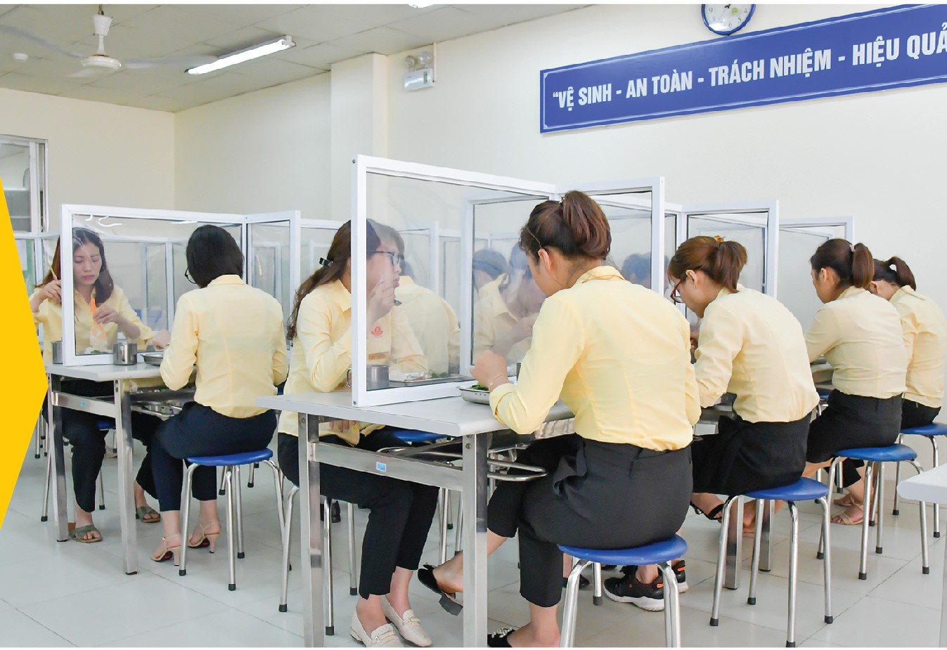 Văn hóa Doanh nghiệp - Nét đẹp con người Bảo Minh 45 so tay van hoa 3 55