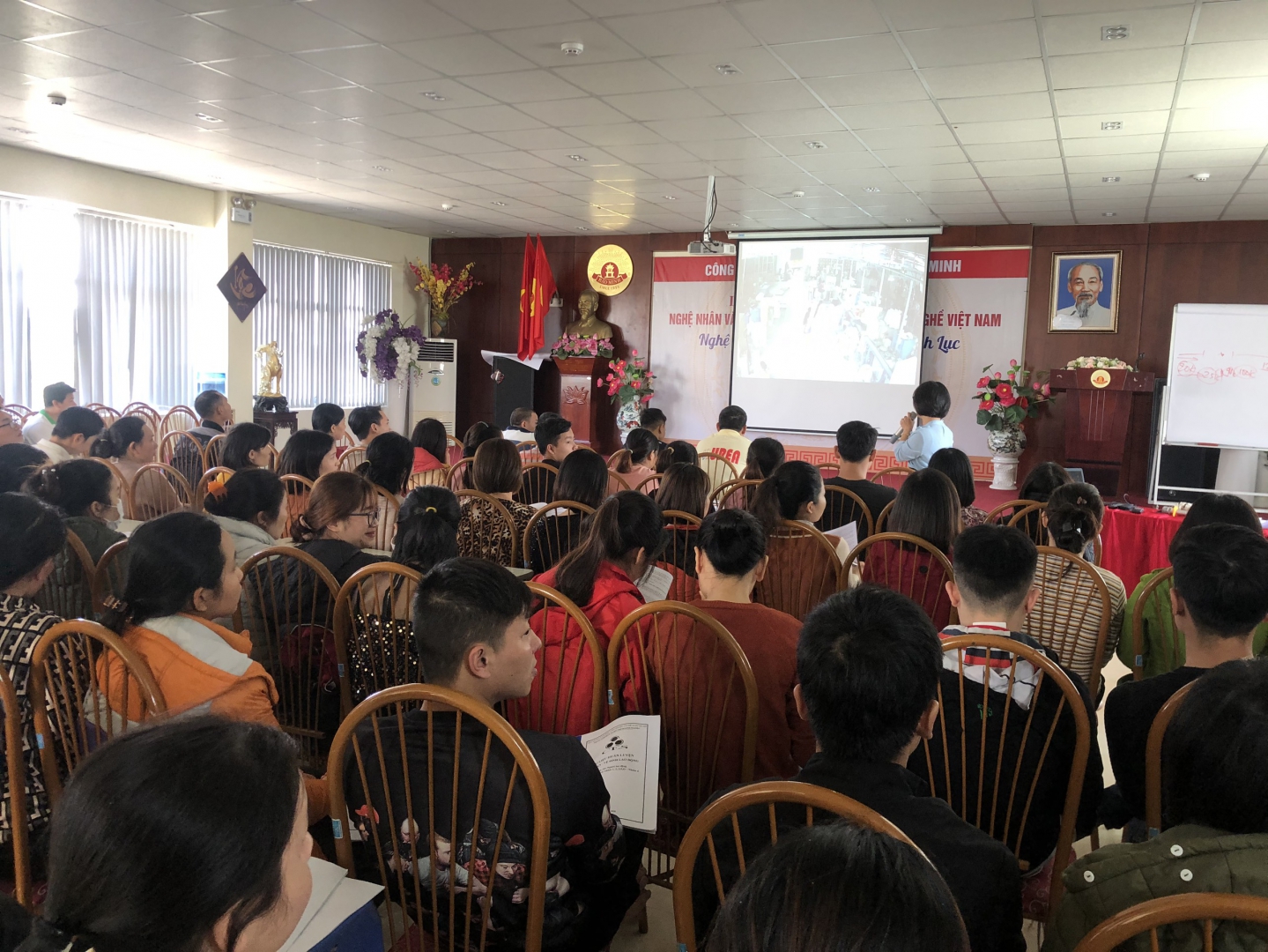 89 CBCNV Bảo Minh tham dự Tập huấn an toàn vệ sinh lao động năm 2020 1 z2212436919744 607db85888150f313f905021dc7de492