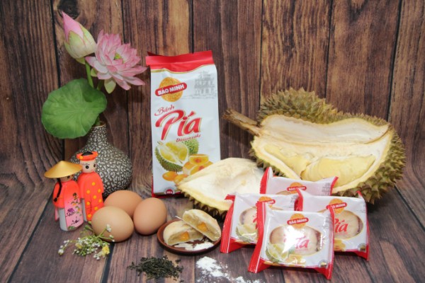 Bánh Pía Trứng Muối - Bánh pía sầu riêng trứng muối | Bảo Minh