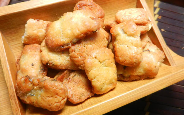 dac-san-banh-cha-ha-noi