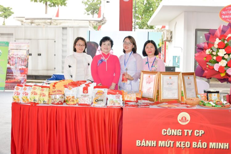 cong ty co phan banh mut keo bao minh vinh du la doanh nghiep tieu bieu tham du le ky niem 10 nam thanh lap quan bac tu liem z5276825334427 9e6016857a213df53b7529edf440cdc3 1