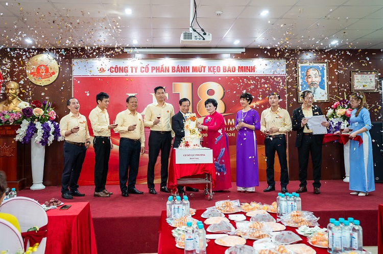 ky niem sinh nhat lan thu 18 cong ty co phan banh mut keo bao minh sinh nhat banh keo bao minh lan thu 18 26