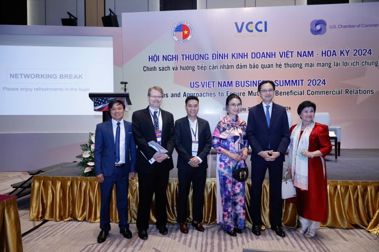 tong gi am doc cong ty co phan banh mut keo bao minh tham du hoi nghi thuong dinh kinh doanh viet nam hoa ky 468433256 886300220284918 4012884687703265735 n