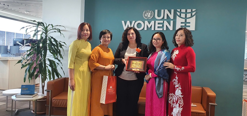 banh keo bao minh tang cuong hop tac tai thai lan buoc tien quan trong trong viec dua san pham truyen thong vuon tam the gioi ba christine arab giam doc un women khu vuc chau a tbd chup cung ba ngo th