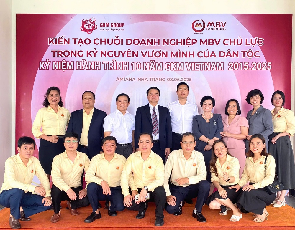 cong ty cp bmk bao minh tham du su kien ky niem 10 nam thanh lap gkm group va hoi thao kien tao chuoi doanh nghiep mbv chu luc du ky niem 10 nam thanh lap gkm group