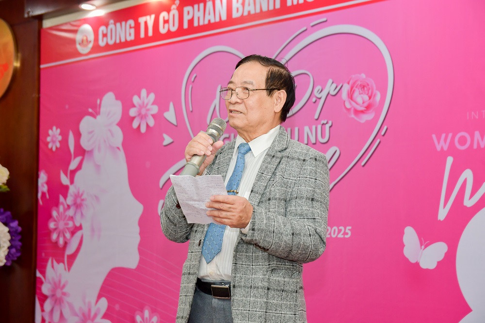 83 am ap ron rang va tran ngap yeu thuong tai bao minh mkt 5661