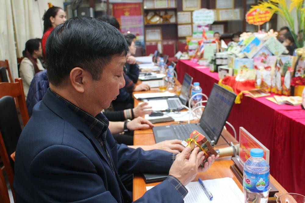 banh keo bao minh ghi dau an tai hoi nghi danh gia phan hang san pham ocop thanh pho ha noi nam 2024 ocop bao minh 2024 3