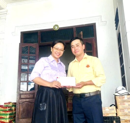 bao minh dong hanh cung cac nha phan phoi tai vung anh huong do bao lu npp duy phuc nghe an