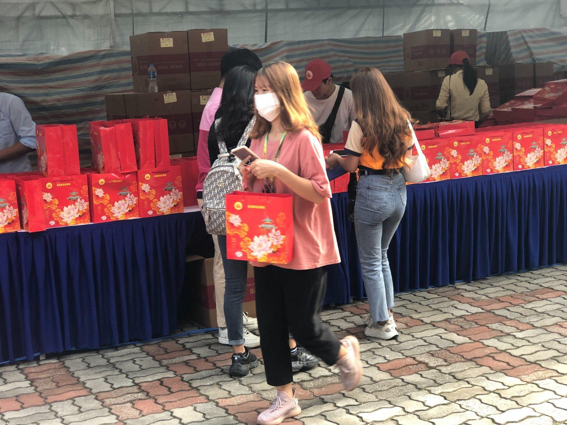 bao minh phat qua banh trung thu tai sdv bac ninh 6