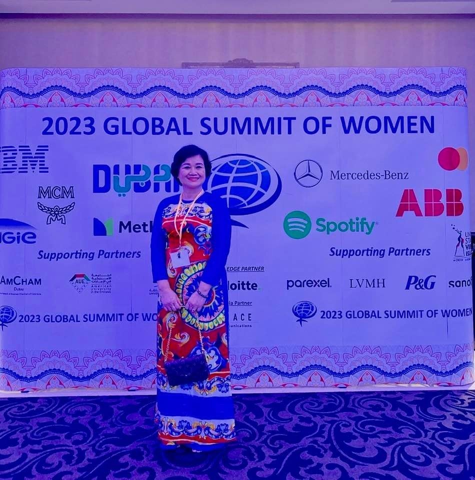 bao-minh-tham-gia-hoi-nghi-thuong-dinh-phu-nu-toan-cau-2023