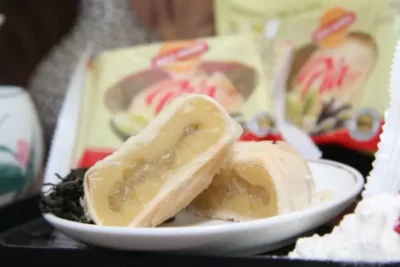 han-su-dung-cua-banh-pia