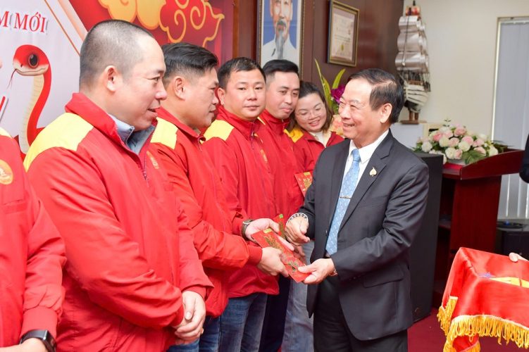 khai xuan dau nam at ty 2025 tai cong ty cp banh mut keo bao minh khai xuan 2025 banh keo bao minh 3