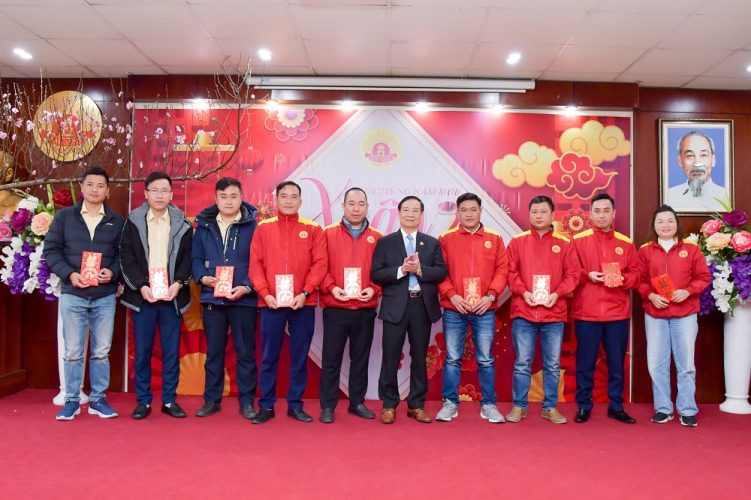 khai xuan dau nam at ty 2025 tai cong ty cp banh mut keo bao minh khai xuan 2025 banh keo bao minh 4