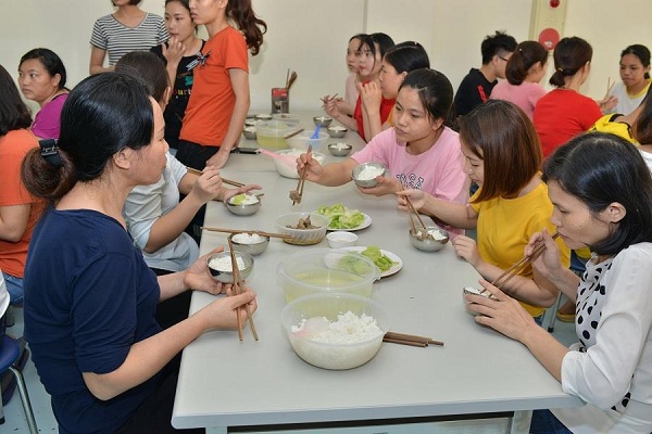 p110bua trua bao minh 2