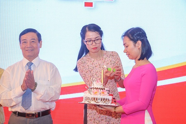 p16ky niem 13 nam ngay thanh lap cong ty banh mut keo bao minh 8