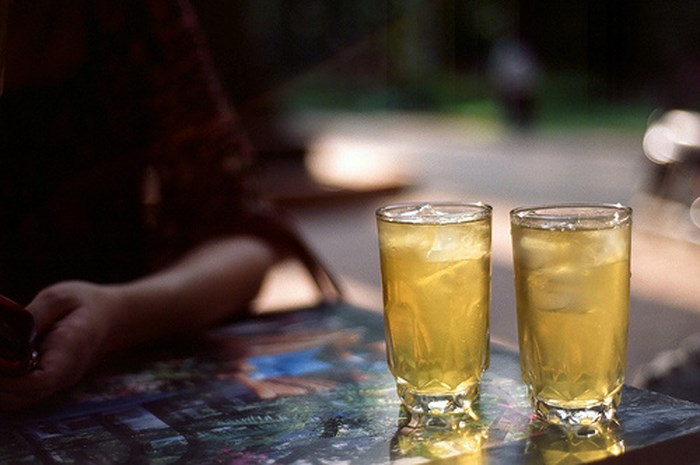 Hà Nội trà đá vỉa hè dưới góc nhìn trẻ trung của Đinh Mạnh Ninh