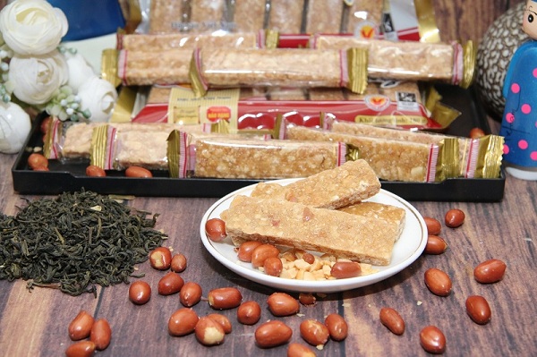 p38bi kip chon mua banh keo dip tet4