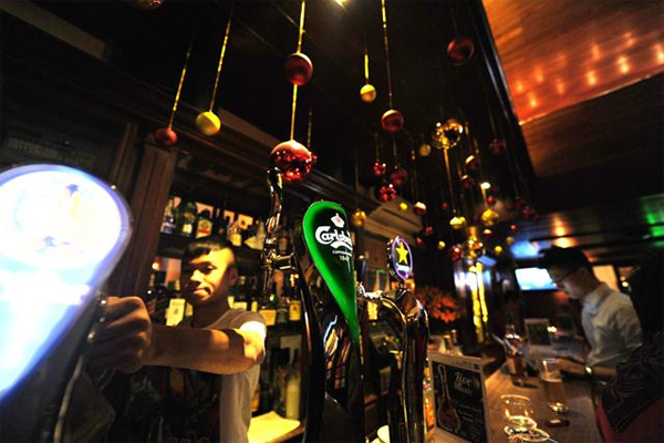 p39giang sinh tai ha noi co gi thu vi voi du khach nuoc ngoai 13