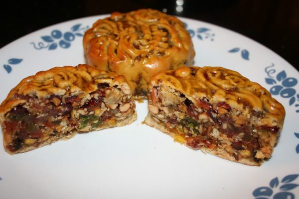 bánh trung thu nhân thập cẩm truyền thống