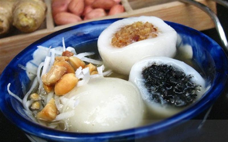 Bánh trôi tàu phải được ăn thật nóng mới đúng vị
