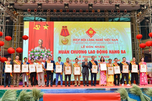 z2188602406153 3682c8e76d7fda238e9f6ce33b4fa490