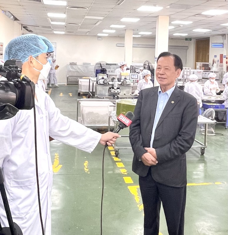 TS. Thang Văn Phúc, nguyên thứ trưởng Bộ Nội Vụ, chủ tịch TW Hội Kỷ lục Gia Việt Nam chia sẻ.TS. Thang Văn Phúc, nguyên thứ trưởng Bộ Nội Vụ, chủ tịch TW Hội Kỷ lục Gia Việt Nam chia sẻ.