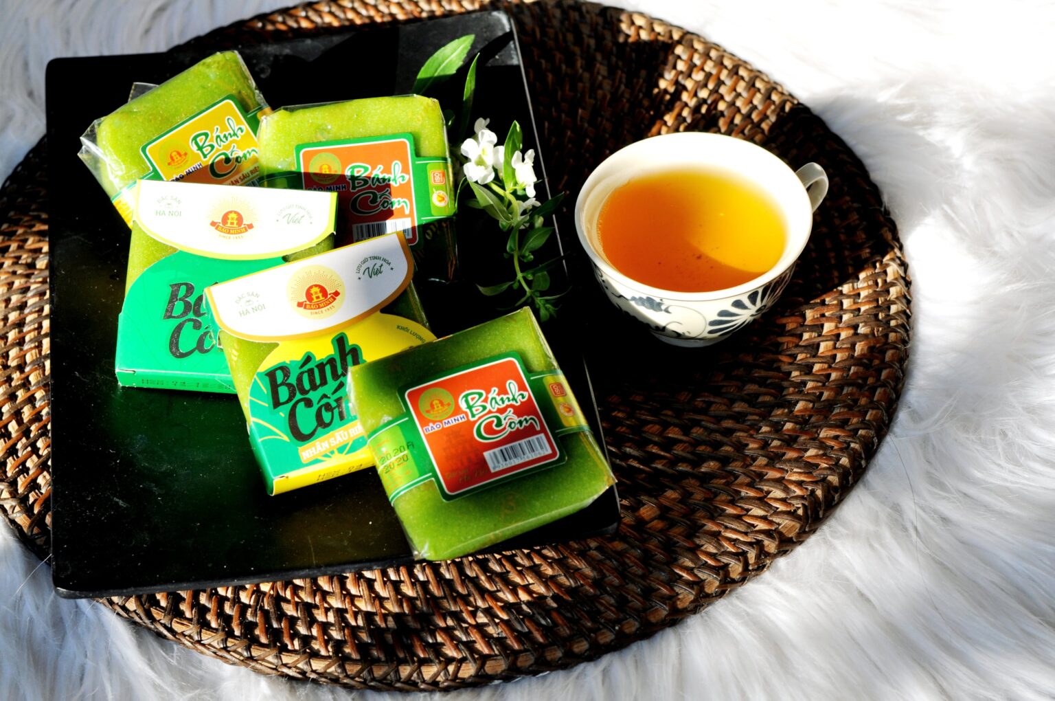 Bánh Cốm đậu xanh phù hợp cho những dịp lễ Tết, quà biếu cho gia đình và người thân của bạn